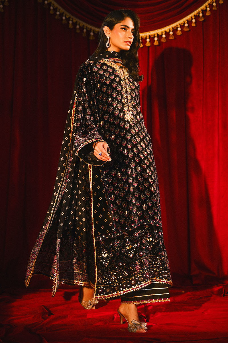 Ansab Jahangir | So Hot Luxury Velvets | Melek - House Of Hania