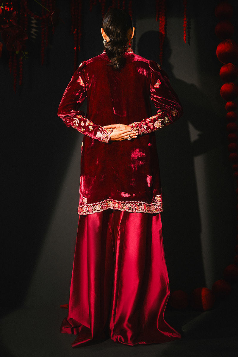 Ansab Jahangir | So Hot Luxury Velvets | Safina - House Of Hania