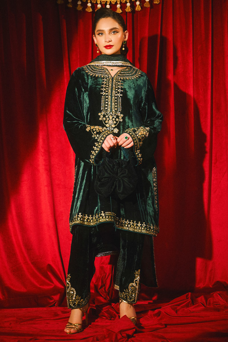 Ansab Jahangir | So Hot Luxury Velvets | Taliah - House Of Hania