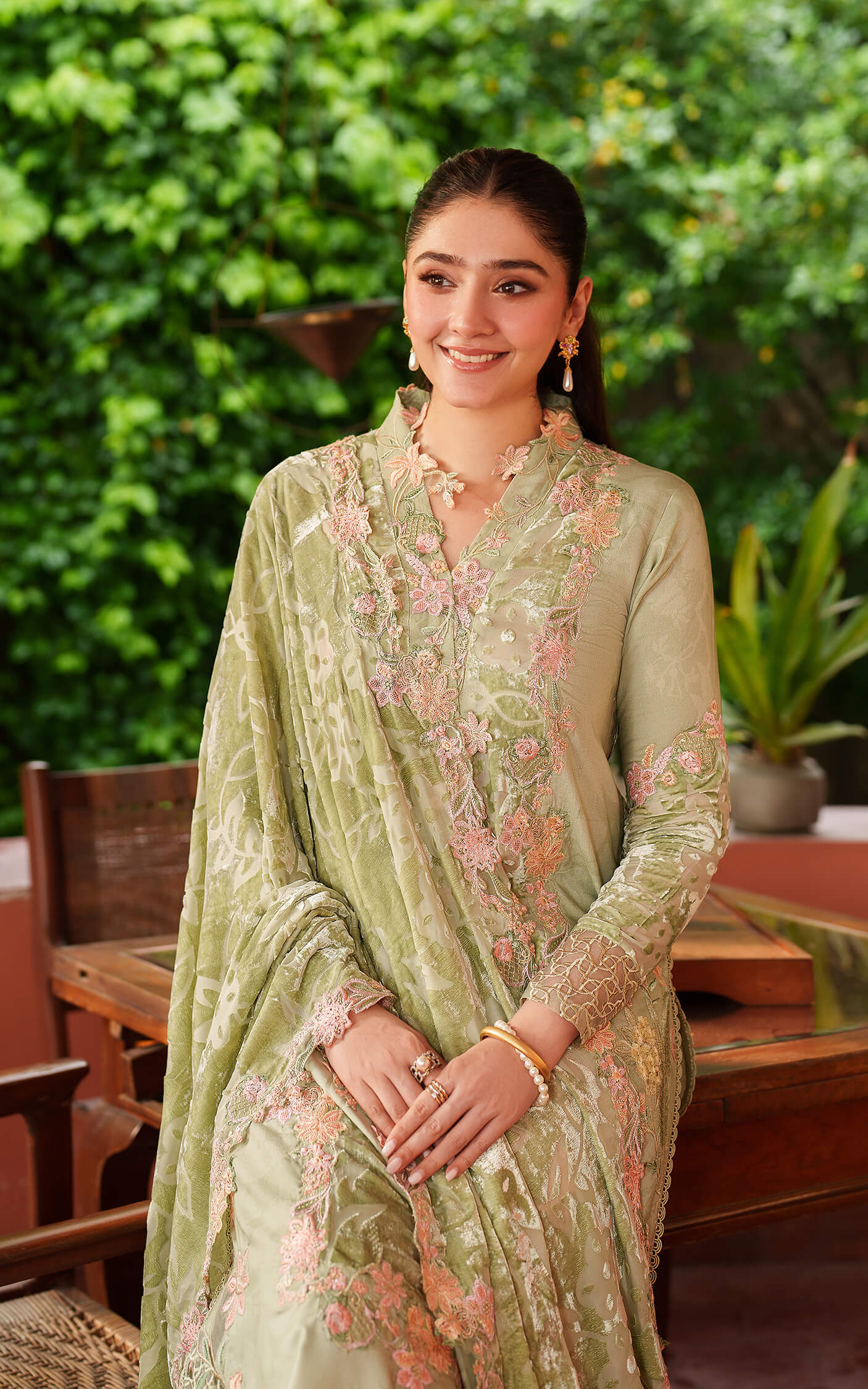 Asifa and Nabeel | Pashmina Luxe 25 | Noir LWC25-04 - House Of Hania