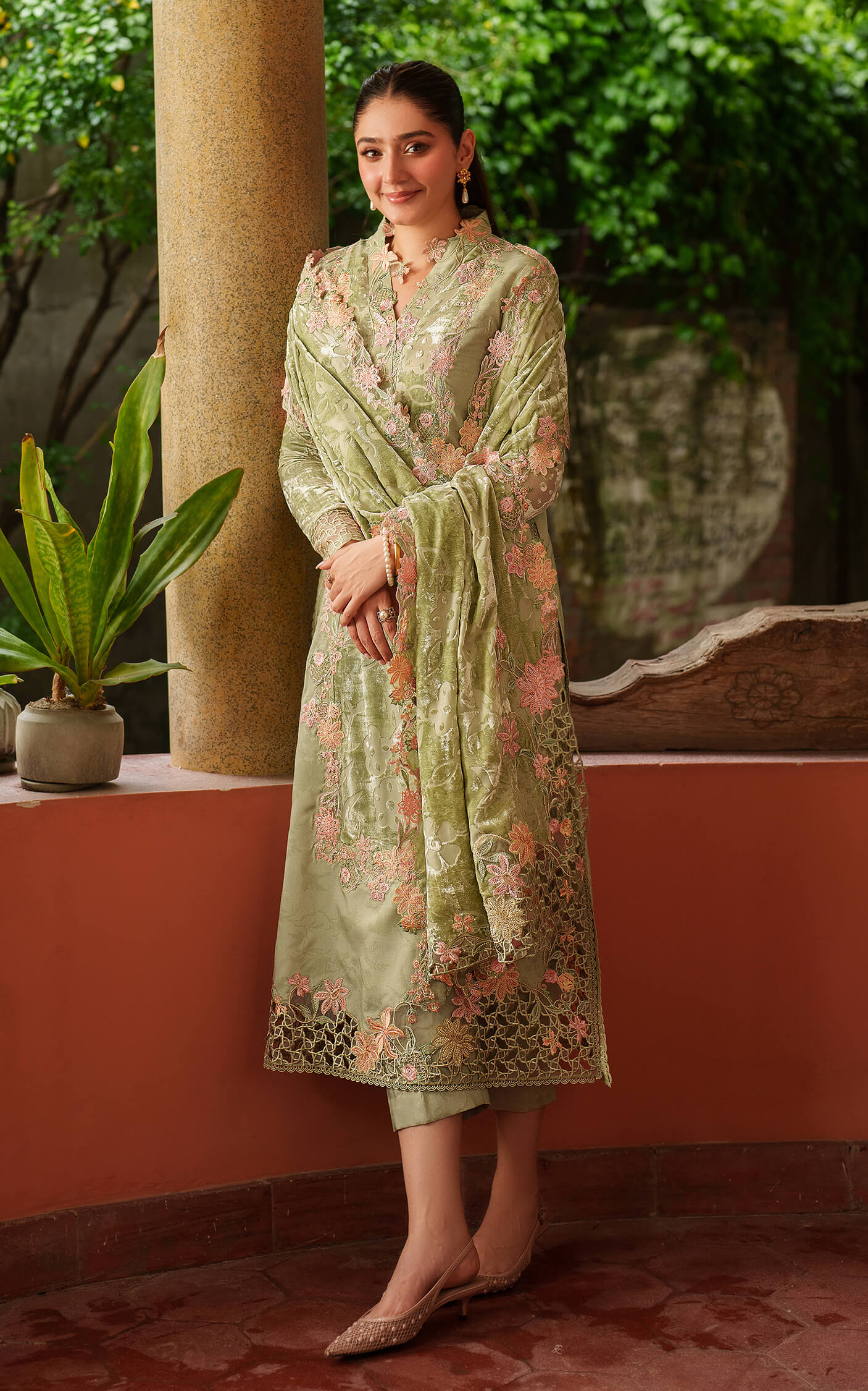 Asifa and Nabeel | Pashmina Luxe 25 | Noir LWC25-04 - House Of Hania