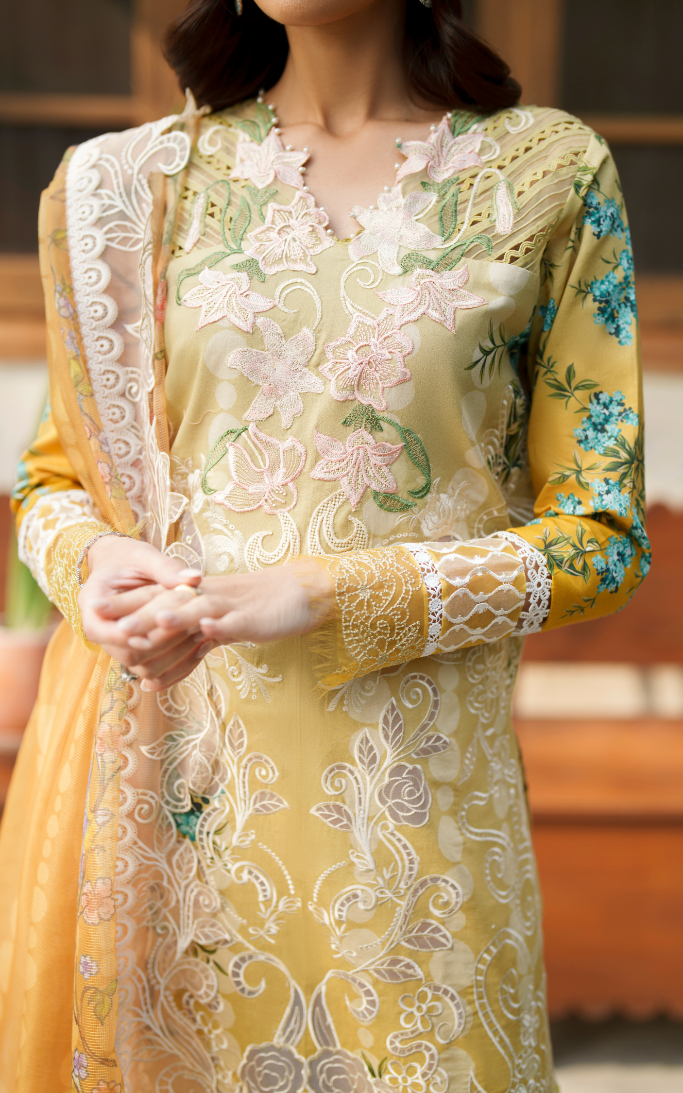 Asifa and Nabeel | Versa Luxury Lawn 26 | Sovereign Lace VUL26-02 - House Of Hania