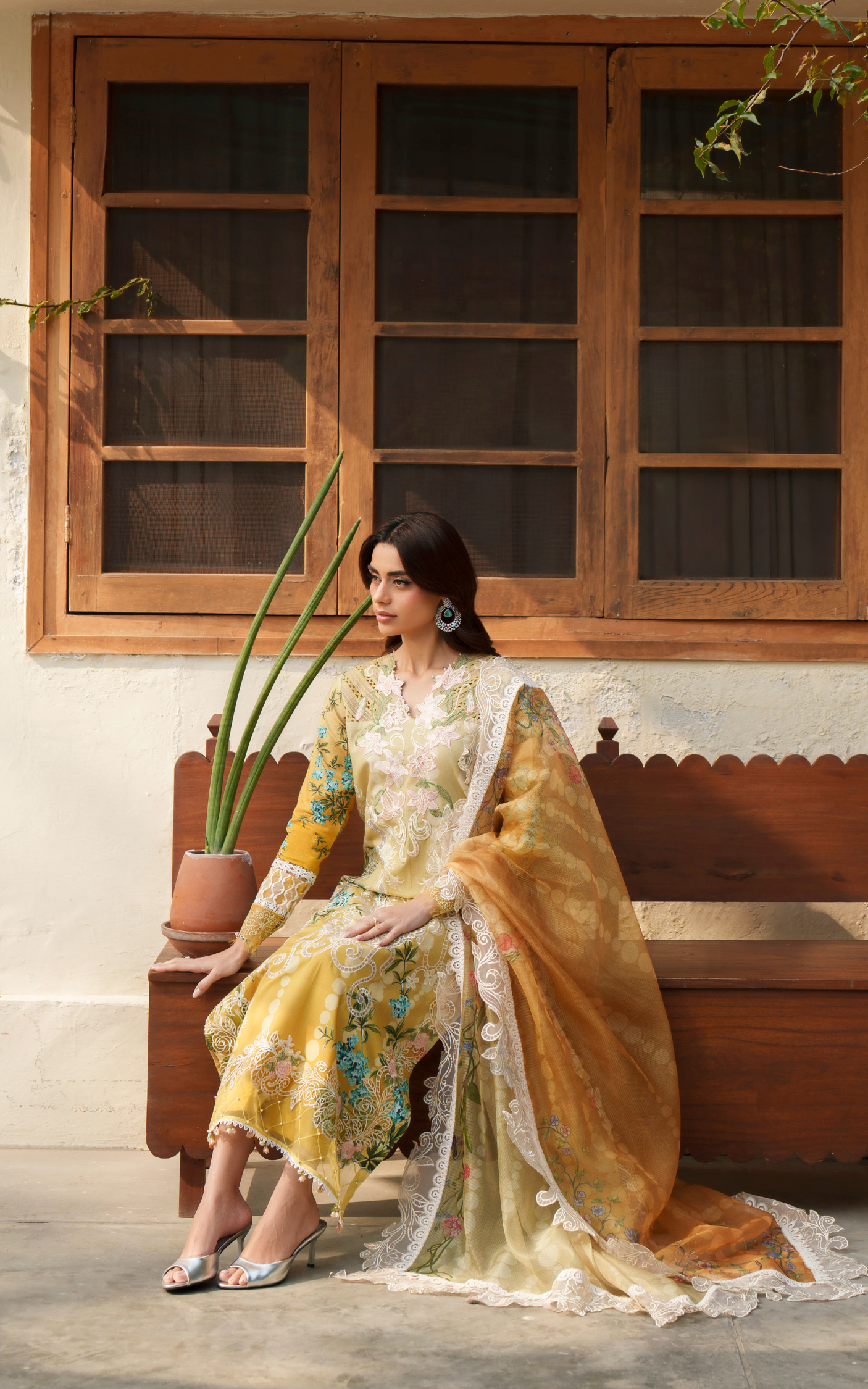 Asifa and Nabeel | Versa Luxury Lawn 26 | Sovereign Lace VUL26-02 - House Of Hania