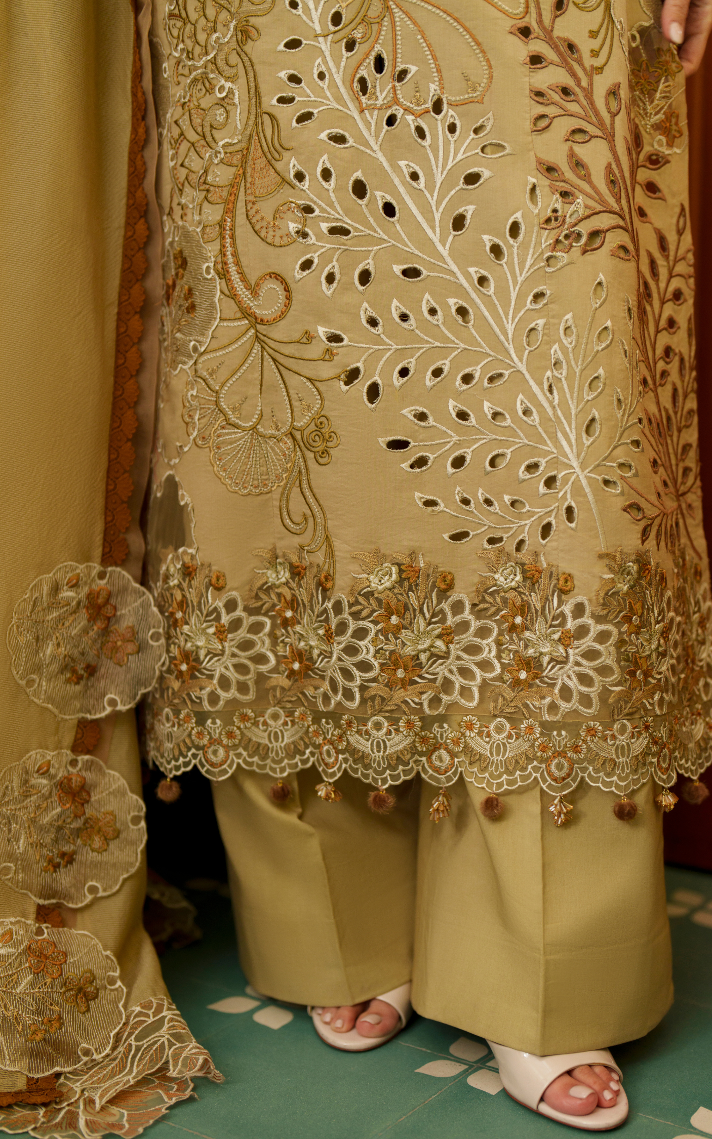 Asifa and Nabeel | Versa Luxury Lawn 26 | Urban Serenity VUL26-09 - House Of Hania