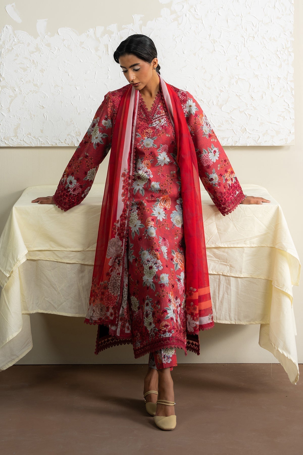 Ayzel | The Bare Minimum | HONEYROSE - House Of Hania