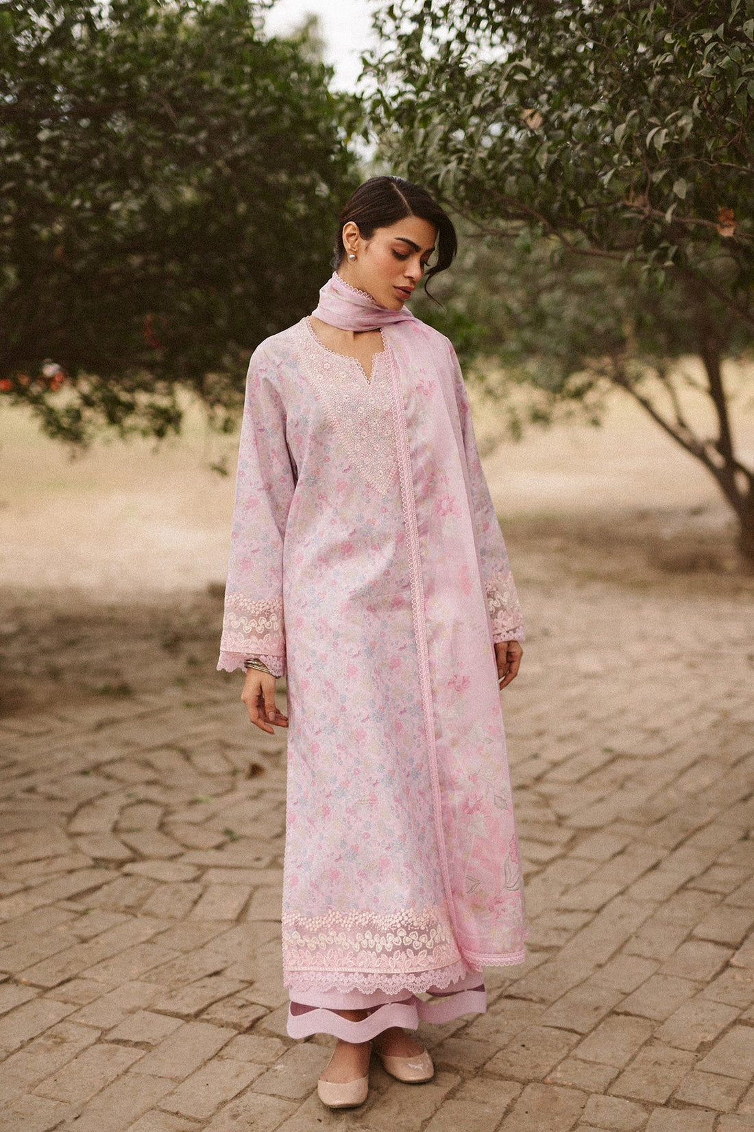 Ayzel | The Bare Minimum | Selis - House Of Hania