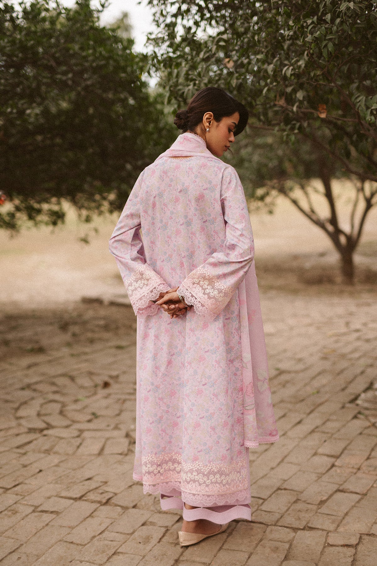 Ayzel | The Bare Minimum | Selis - House Of Hania