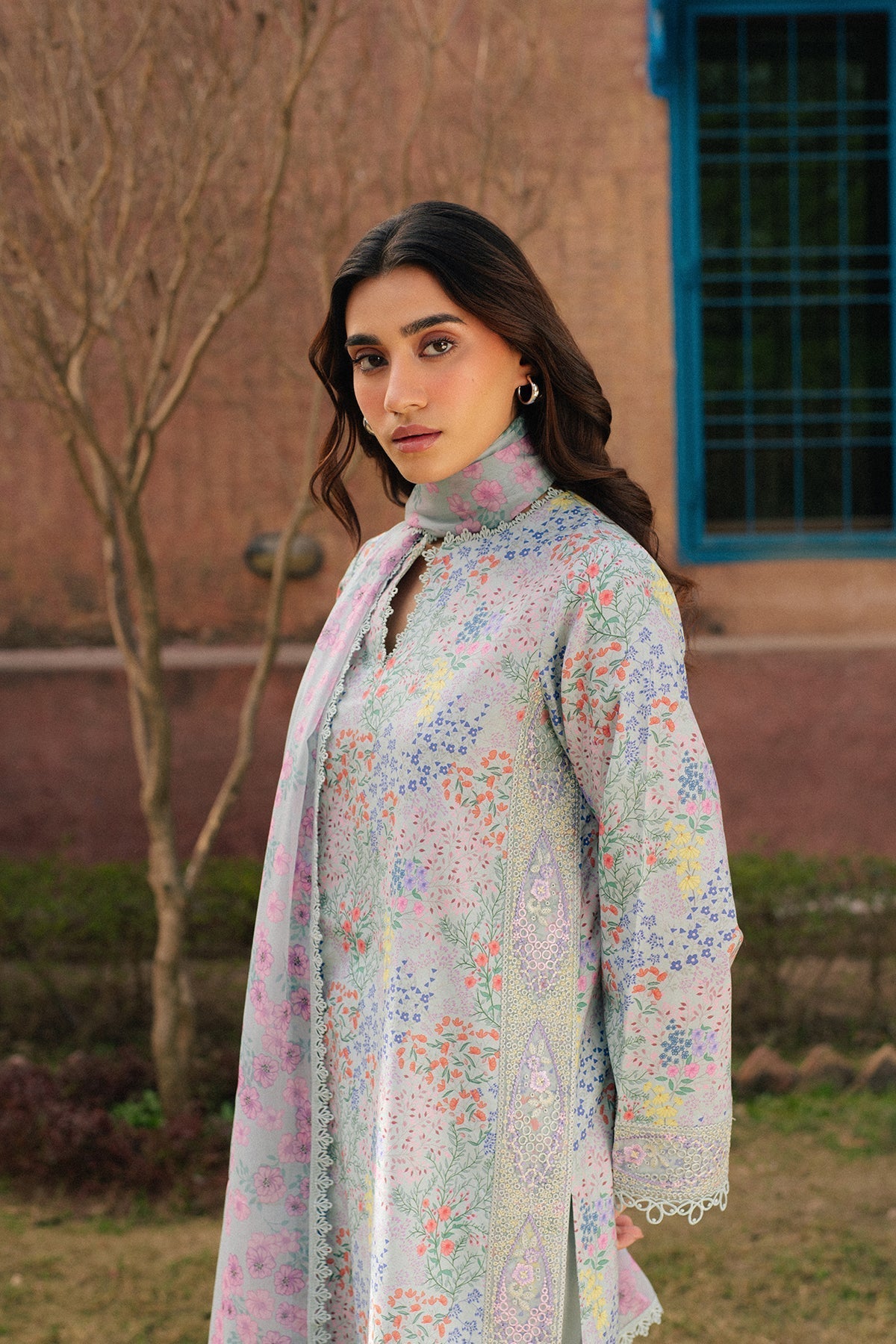 Ayzel | The Bare Minimum | Vivezza - House Of Hania