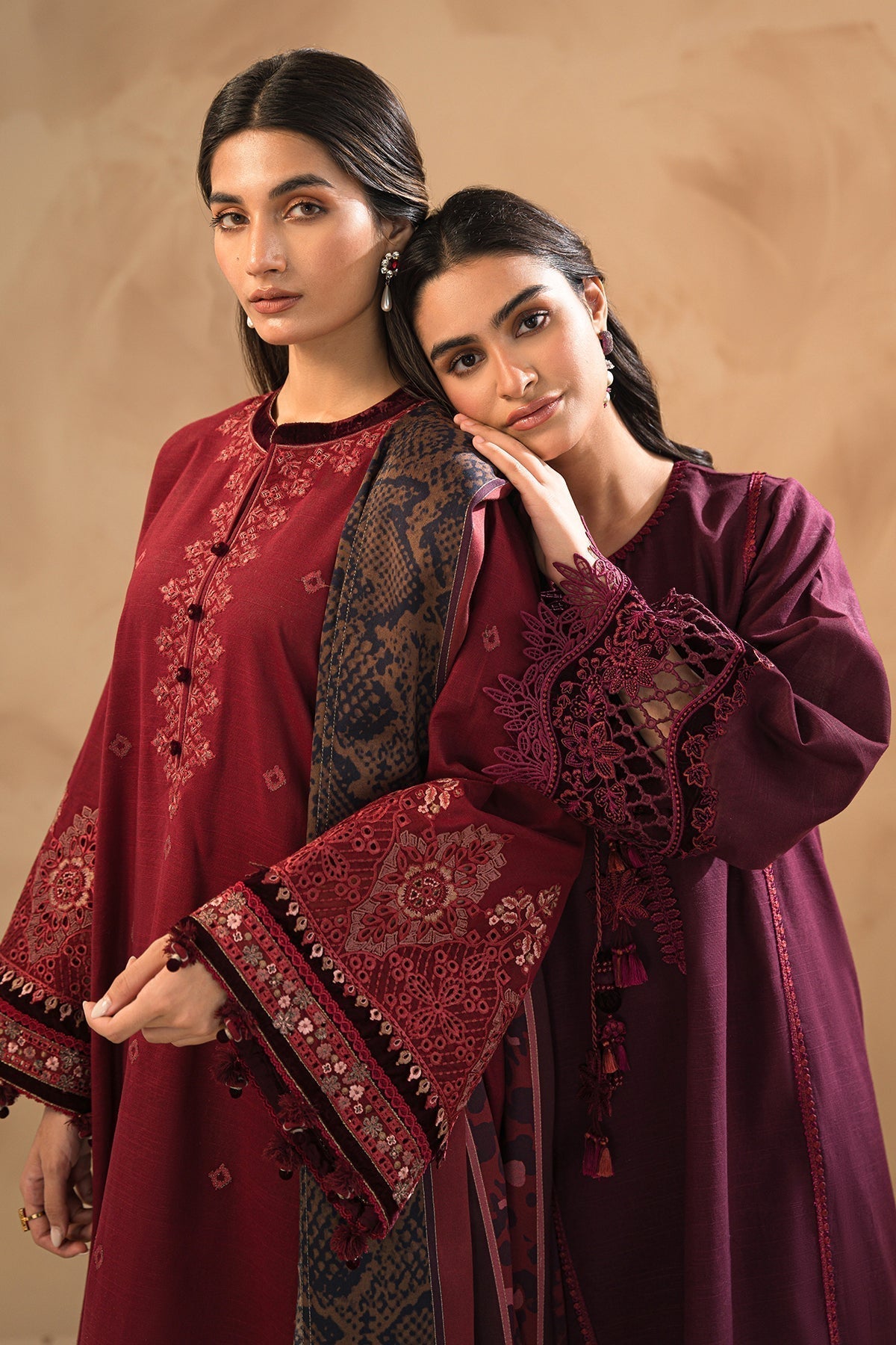 BAROQUE-EMBROIDERED SLUB KHADDAR UF-477 - House Of Hania