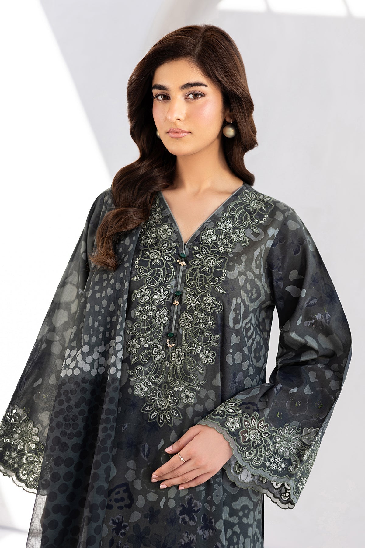 Organza Suit (3-Piece) by Baroque – SF-4454, Photo 3