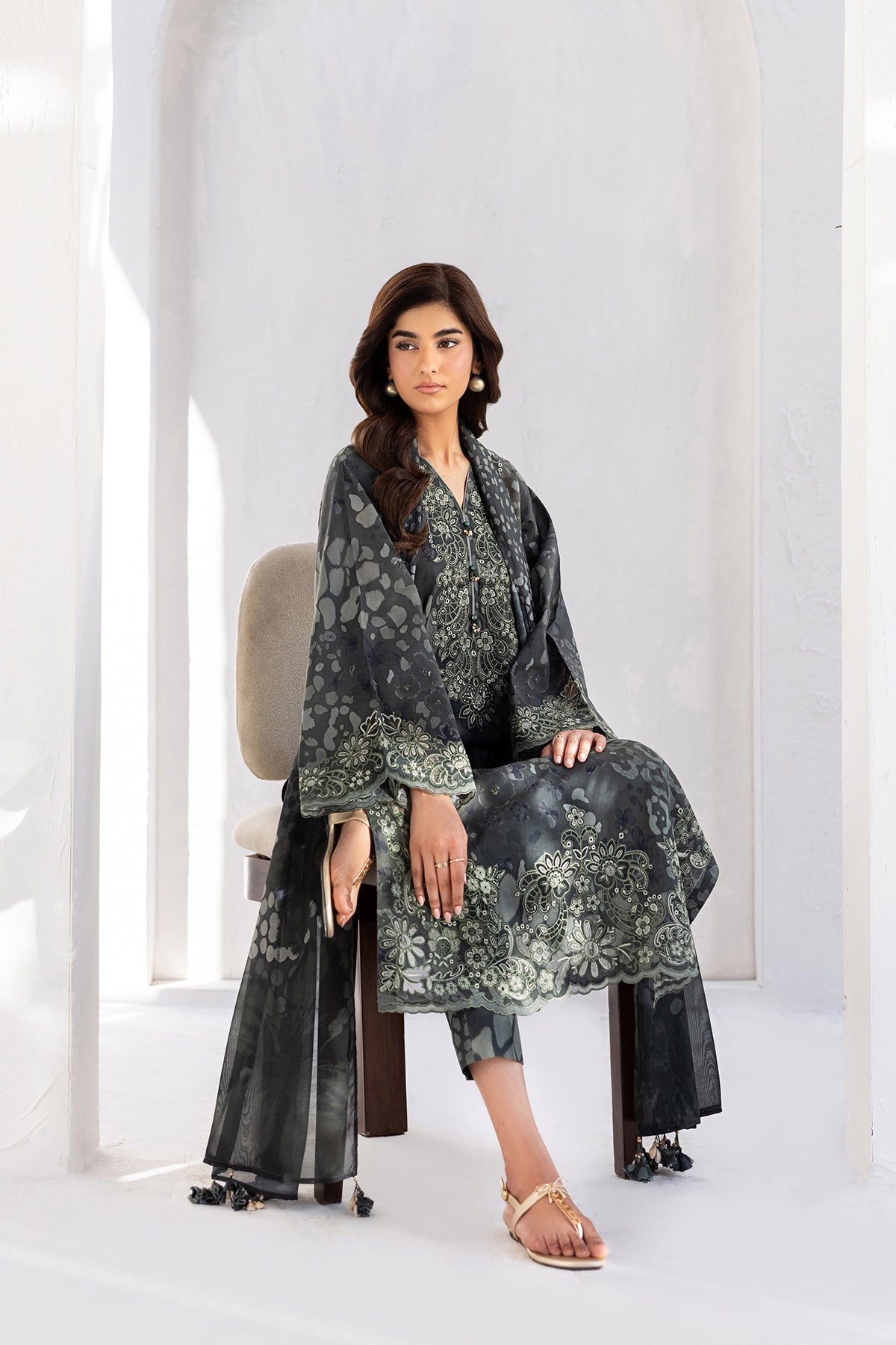 Organza Suit (3-Piece) by Baroque – SF-4454, Photo 6