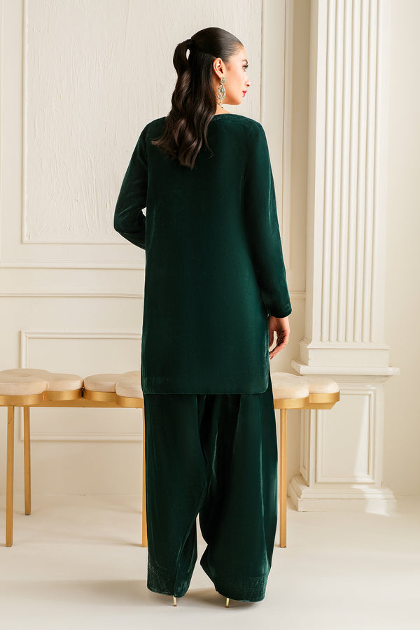 Baroque | Luxury Pret 24 | VELVET SUIT PR-1011 - House Of Hania