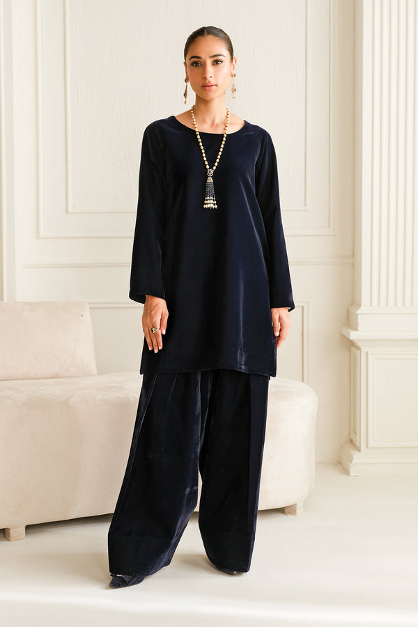 Baroque | Luxury Pret 24 | VELVET SUIT PR-1012 - House Of Hania