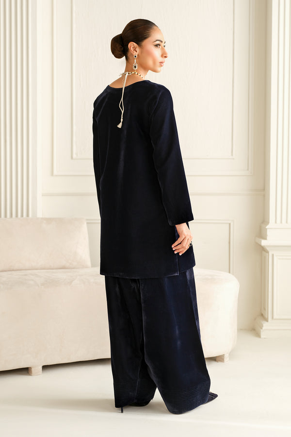 Baroque | Luxury Pret 24 | VELVET SUIT PR-1012 - House Of Hania