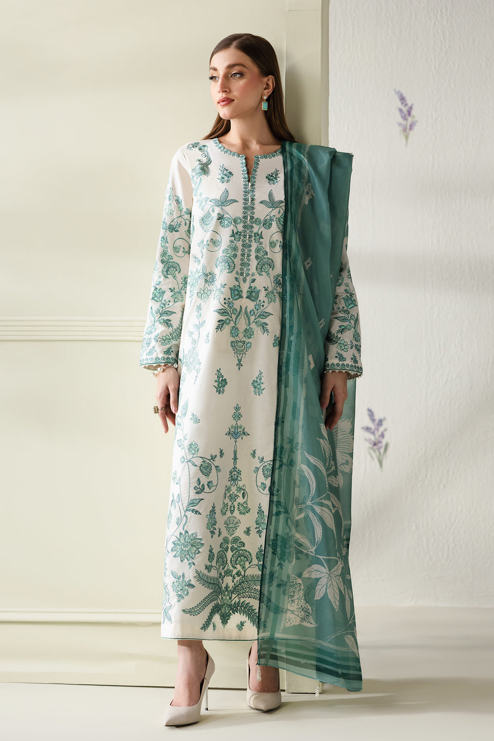 Jacquard Suit (3-Piece) by Baroque – UF-4430