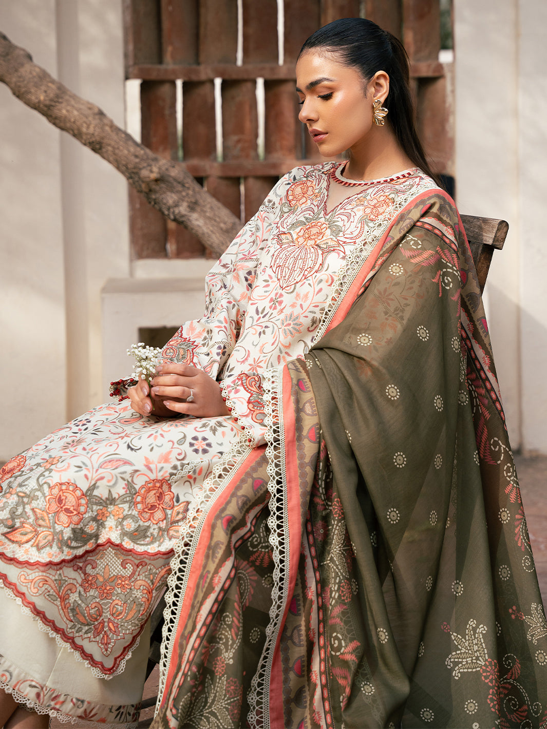 Bin Ilyas | Hazel Printed Lawn 25 | 2073 - A - House Of Hania