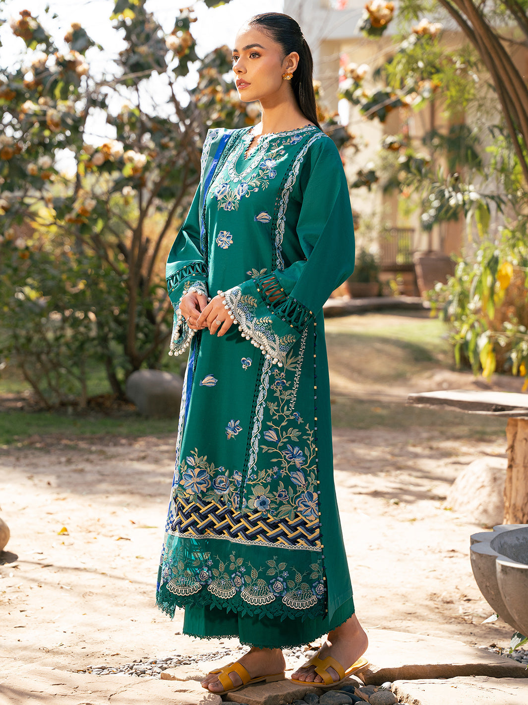 Bin Ilyas | Hazel Printed Lawn 25 | 2077 - A - House Of Hania