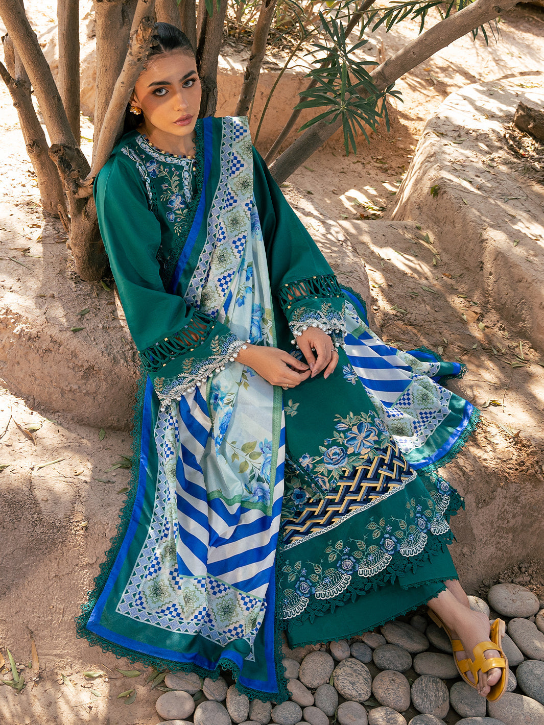 Bin Ilyas | Hazel Printed Lawn 25 | 2077 - A - House Of Hania