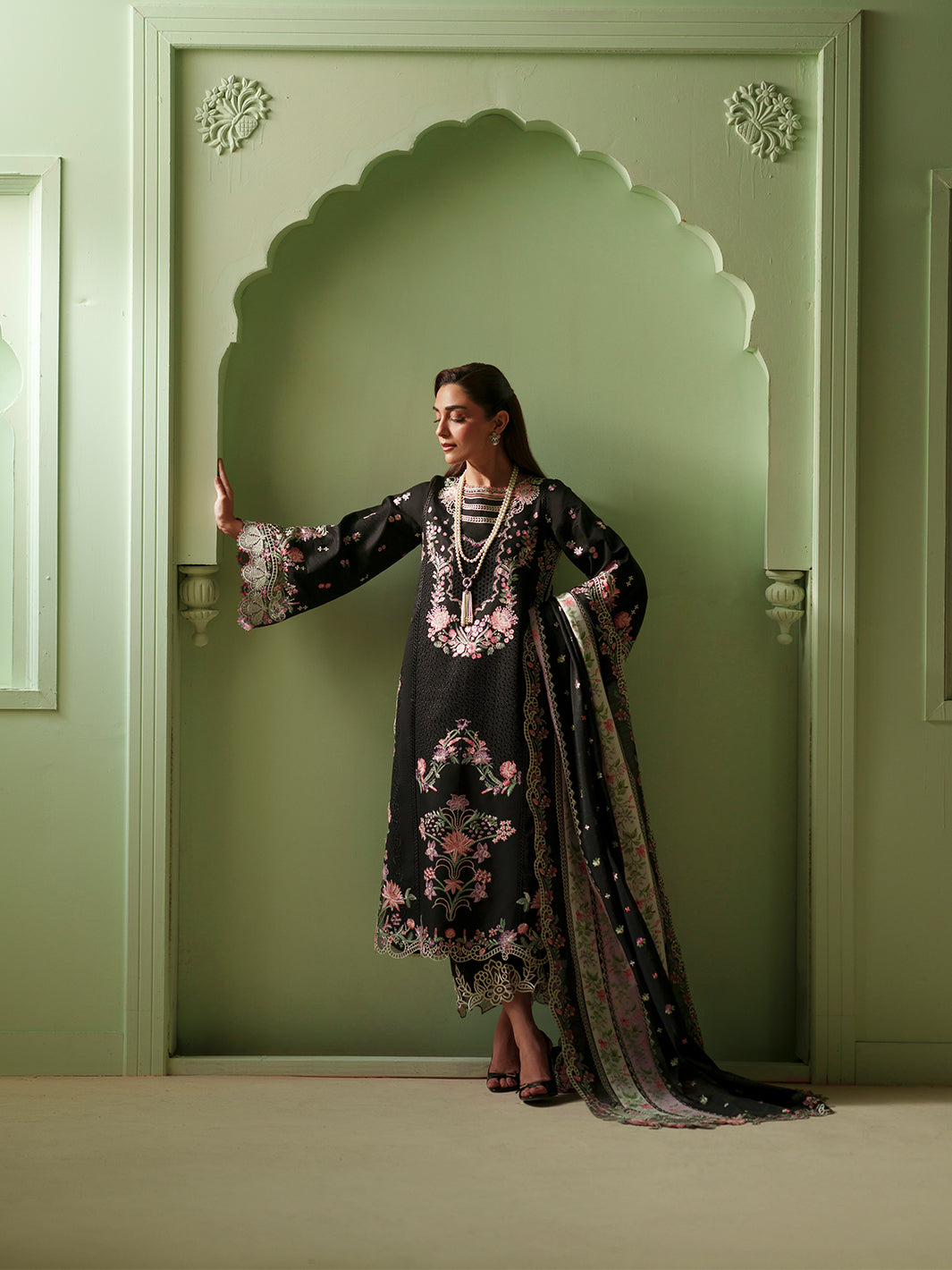 Bin Ilyas | Mashriq Luxury Lawn 26 | D-112-B - House Of Hania