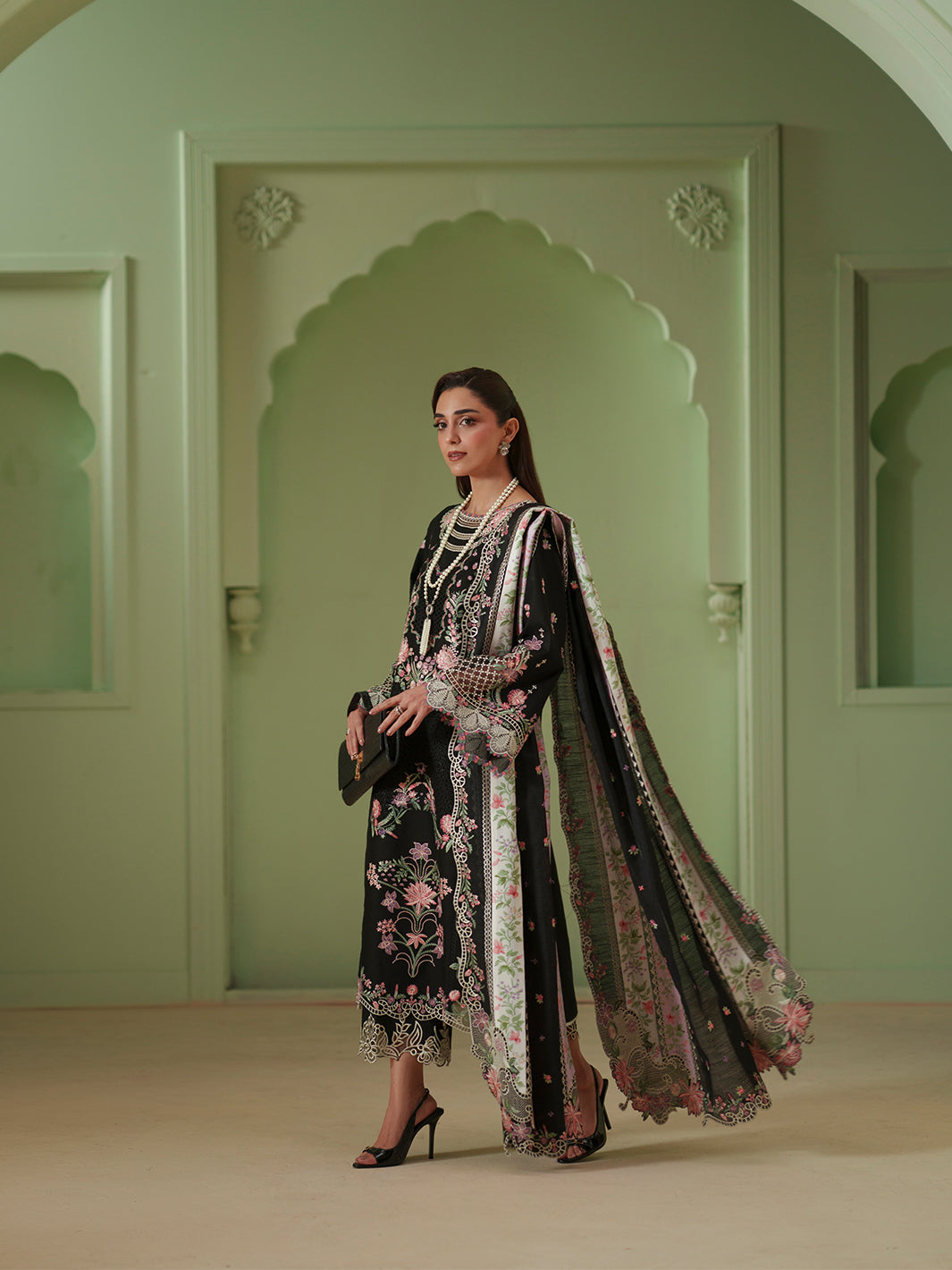 Bin Ilyas | Mashriq Luxury Lawn 26 | D-112-B - House Of Hania
