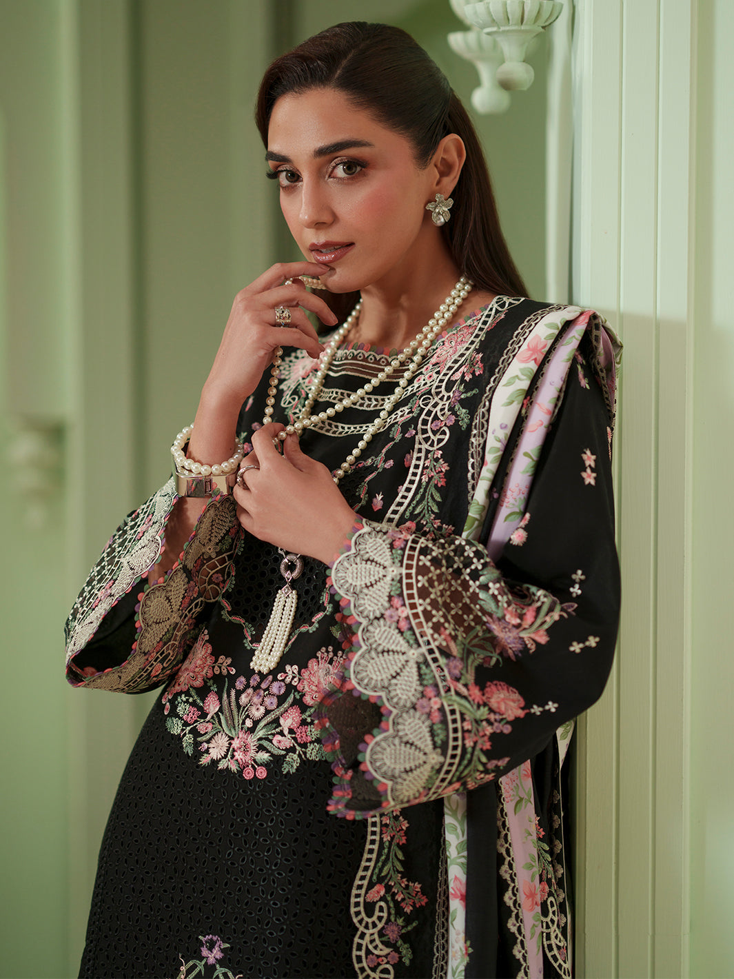 Bin Ilyas | Mashriq Luxury Lawn 26 | D-112-B - House Of Hania