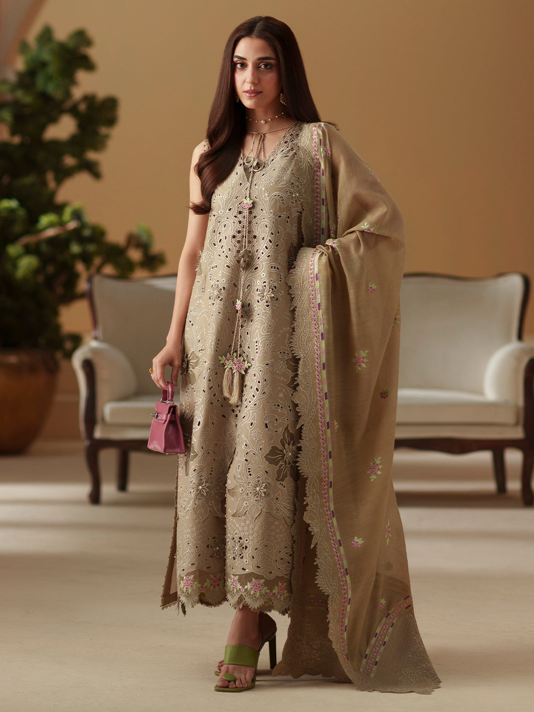 Bin Ilyas | Mashriq Luxury Lawn 26 | D-113-A - House Of Hania