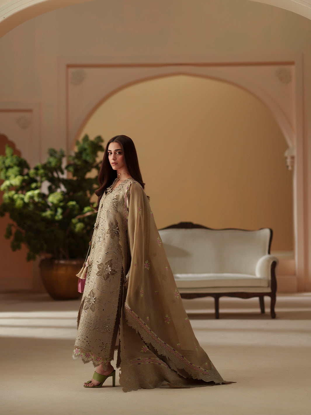 Bin Ilyas | Mashriq Luxury Lawn 26 | D-113-A - House Of Hania