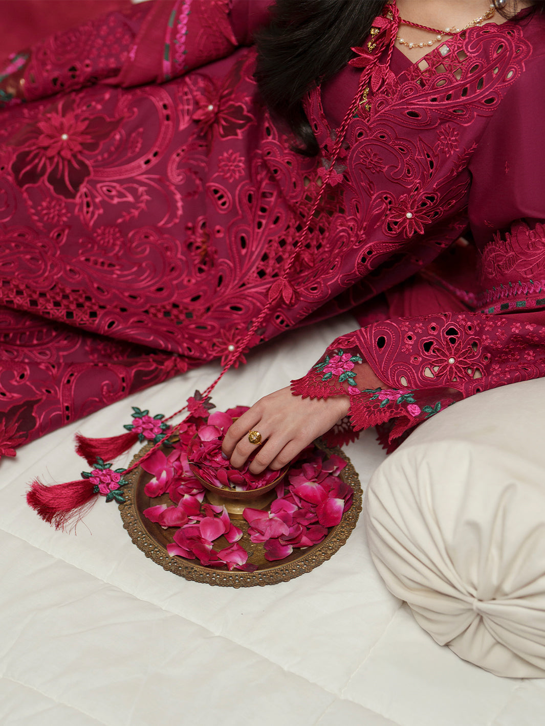 Bin Ilyas | Mashriq Luxury Lawn 26 | D-113-B - House Of Hania