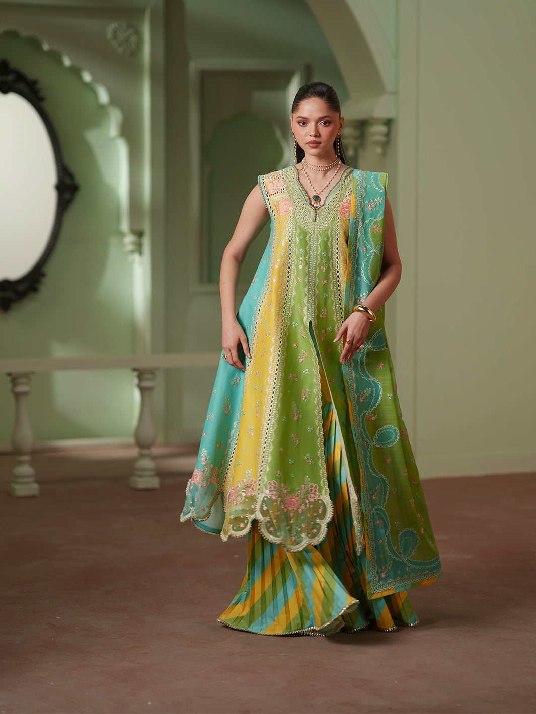 Bin Ilyas | Mashriq Luxury Lawn 26 | D-114-A - House Of Hania