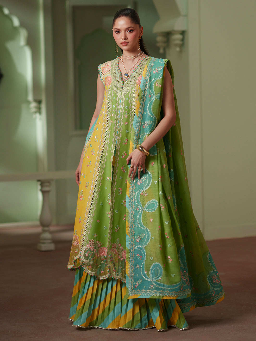 Bin Ilyas | Mashriq Luxury Lawn 26 | D-114-A - House Of Hania