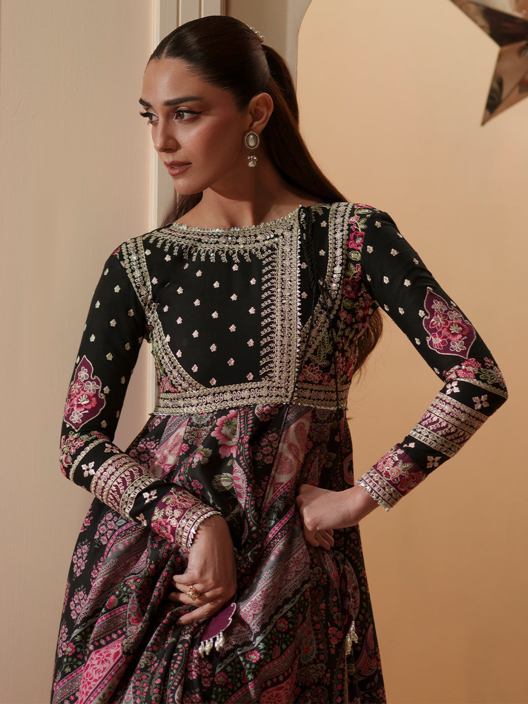 Bin Ilyas | Mashriq Luxury Lawn 26 | D-115-B - House Of Hania