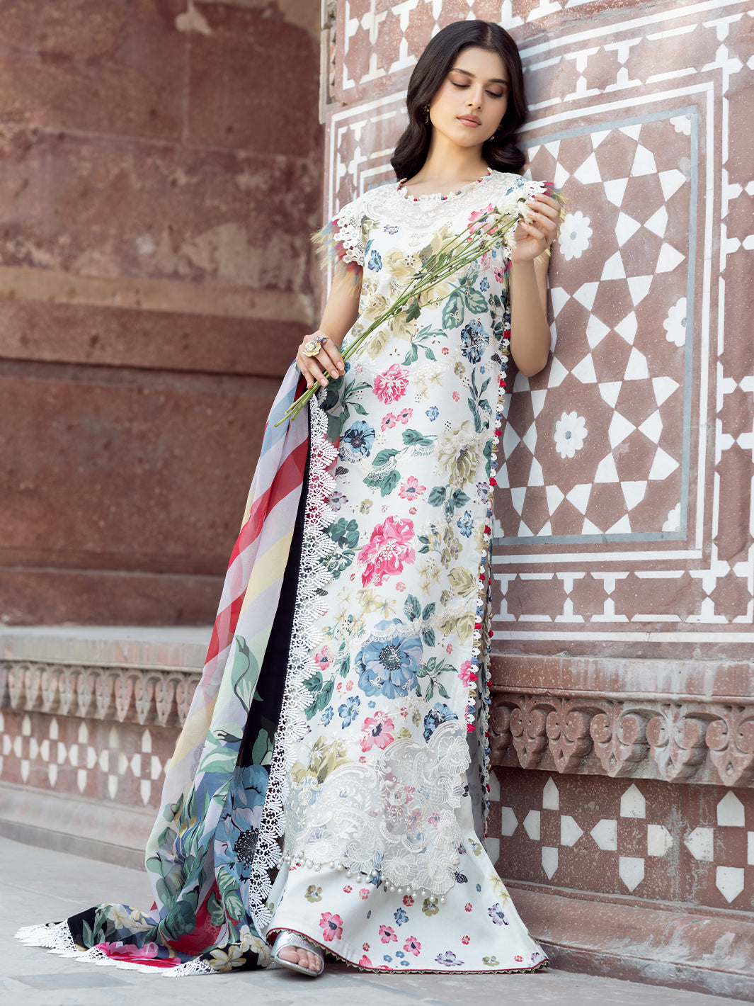 Bin Ilyas | Naqsh Naaz Luxury Lawn 25 | 2081 - A - House Of Hania