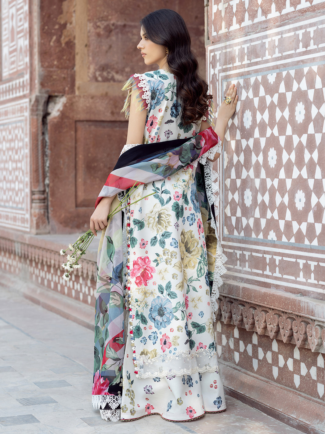 Bin Ilyas | Naqsh Naaz Luxury Lawn 25 | 2081 - A - House Of Hania