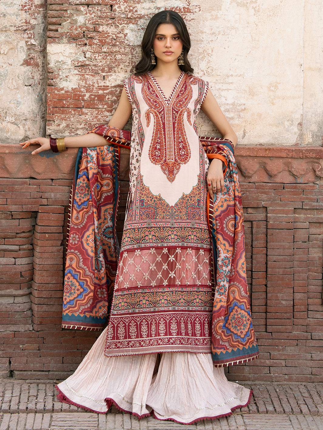 Bin Ilyas | Naqsh Naaz Luxury Lawn 25 | 2083 - A - House Of Hania