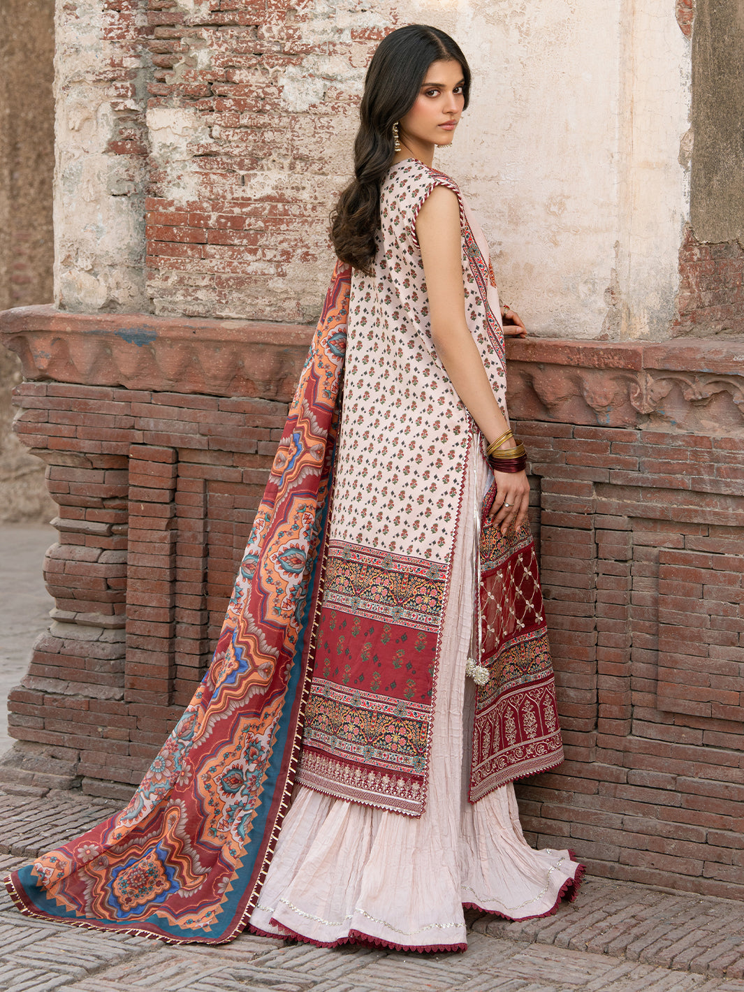 Bin Ilyas | Naqsh Naaz Luxury Lawn 25 | 2083 - A - House Of Hania