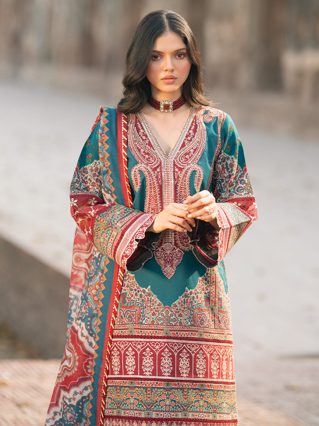 Bin Ilyas | Naqsh Naaz Luxury Lawn 25 | 2083 - B - House Of Hania