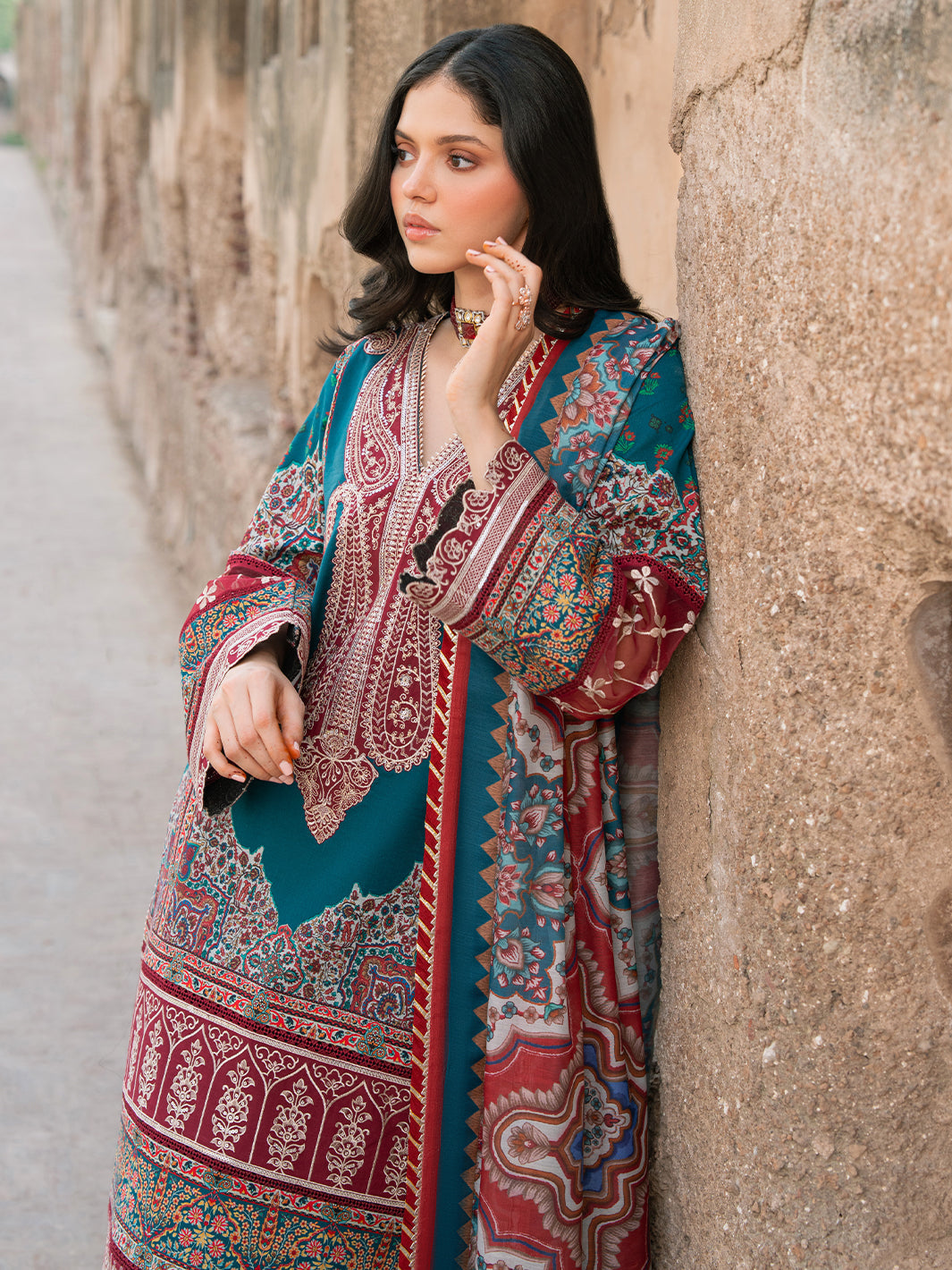 Bin Ilyas | Naqsh Naaz Luxury Lawn 25 | 2083 - B - House Of Hania