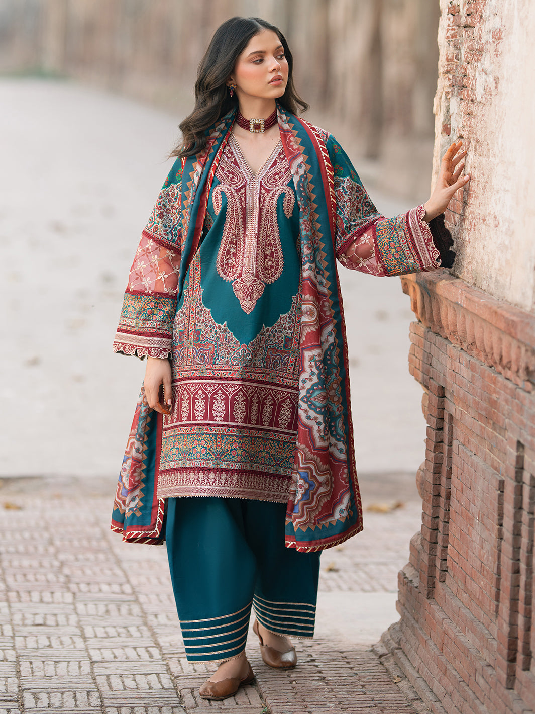 Bin Ilyas | Naqsh Naaz Luxury Lawn 25 | 2083 - B - House Of Hania
