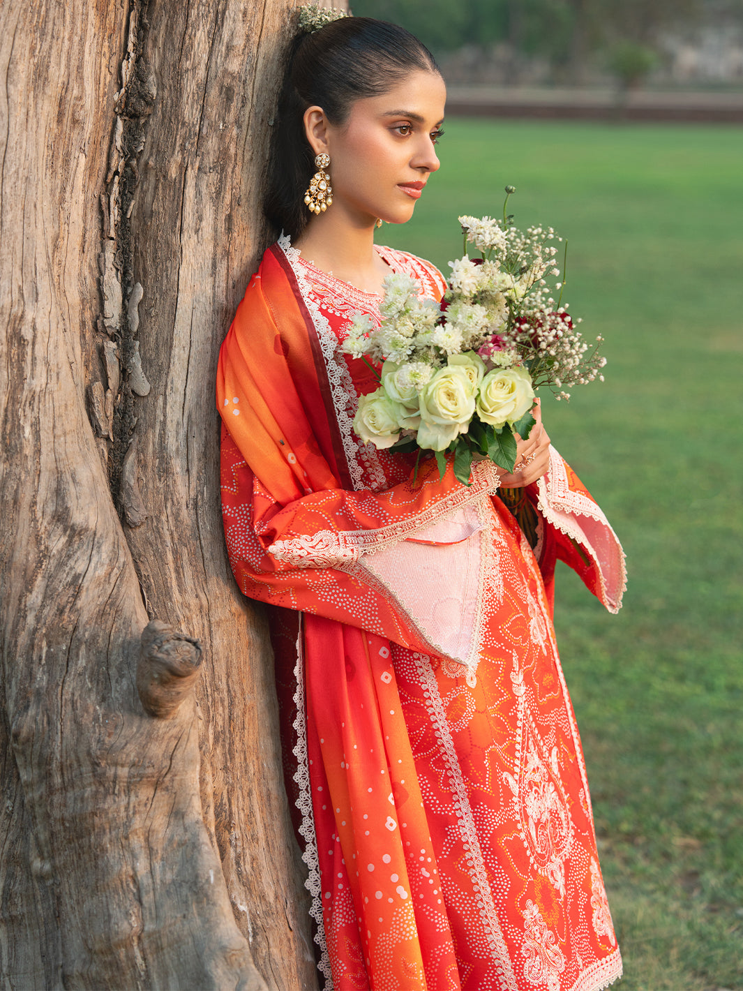 Bin Ilyas | Naqsh Naaz Luxury Lawn 25 | 2084 - A - House Of Hania