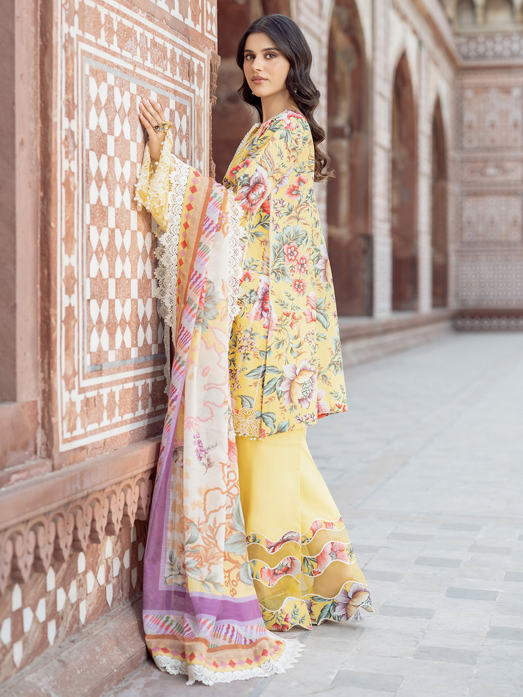 Bin Ilyas | Naqsh Naaz Luxury Lawn 25 | 2085 - A - House Of Hania