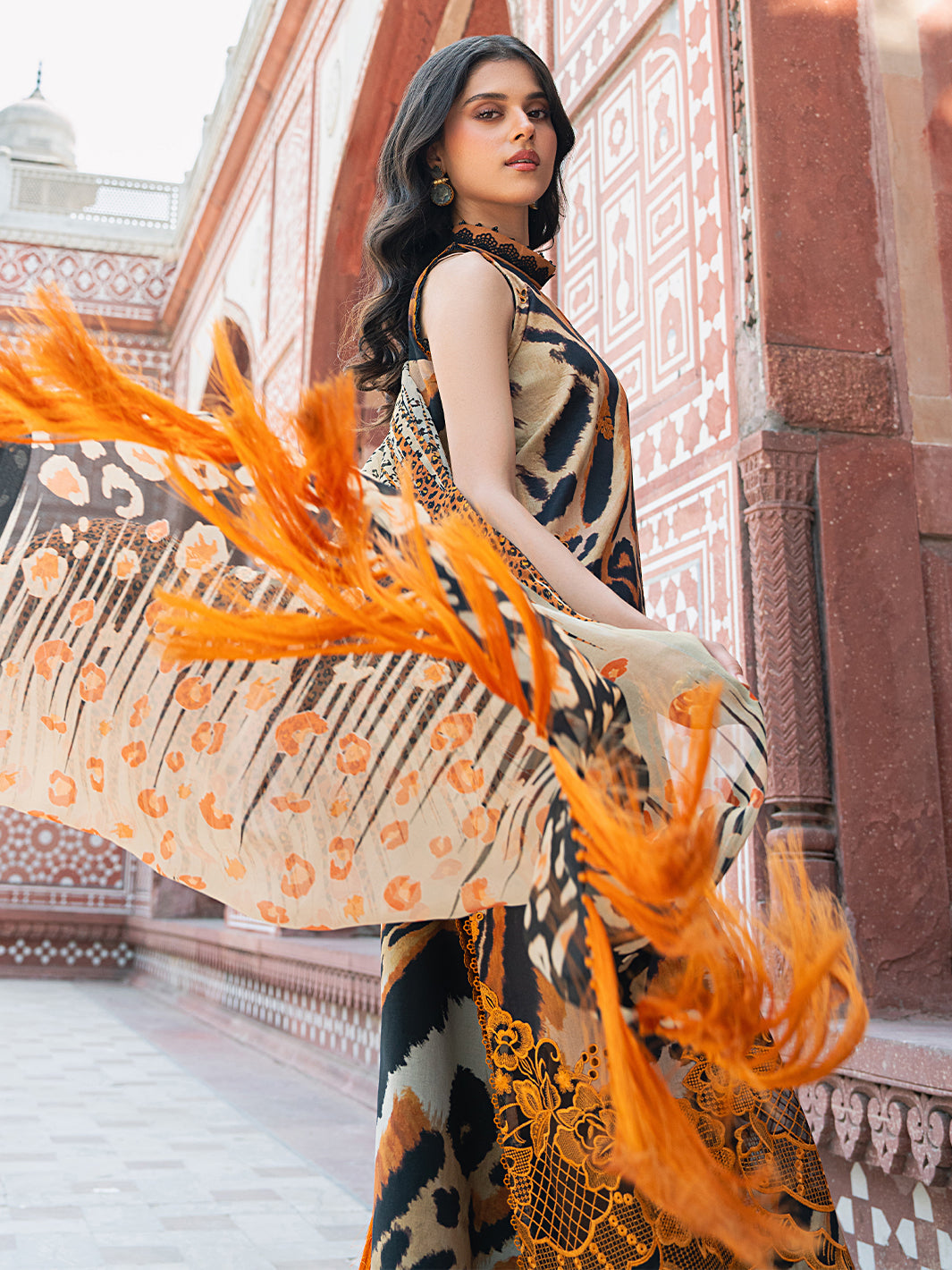 Bin Ilyas | Naqsh Naaz Luxury Lawn 25 | 2086 - B - House Of Hania