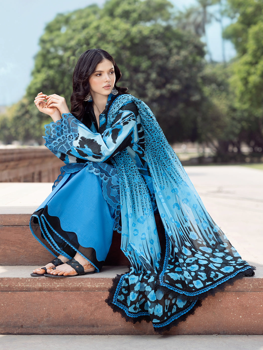 Bin Ilyas | Naqsh Naaz Luxury Lawn 25 | 2086 - D - House Of Hania
