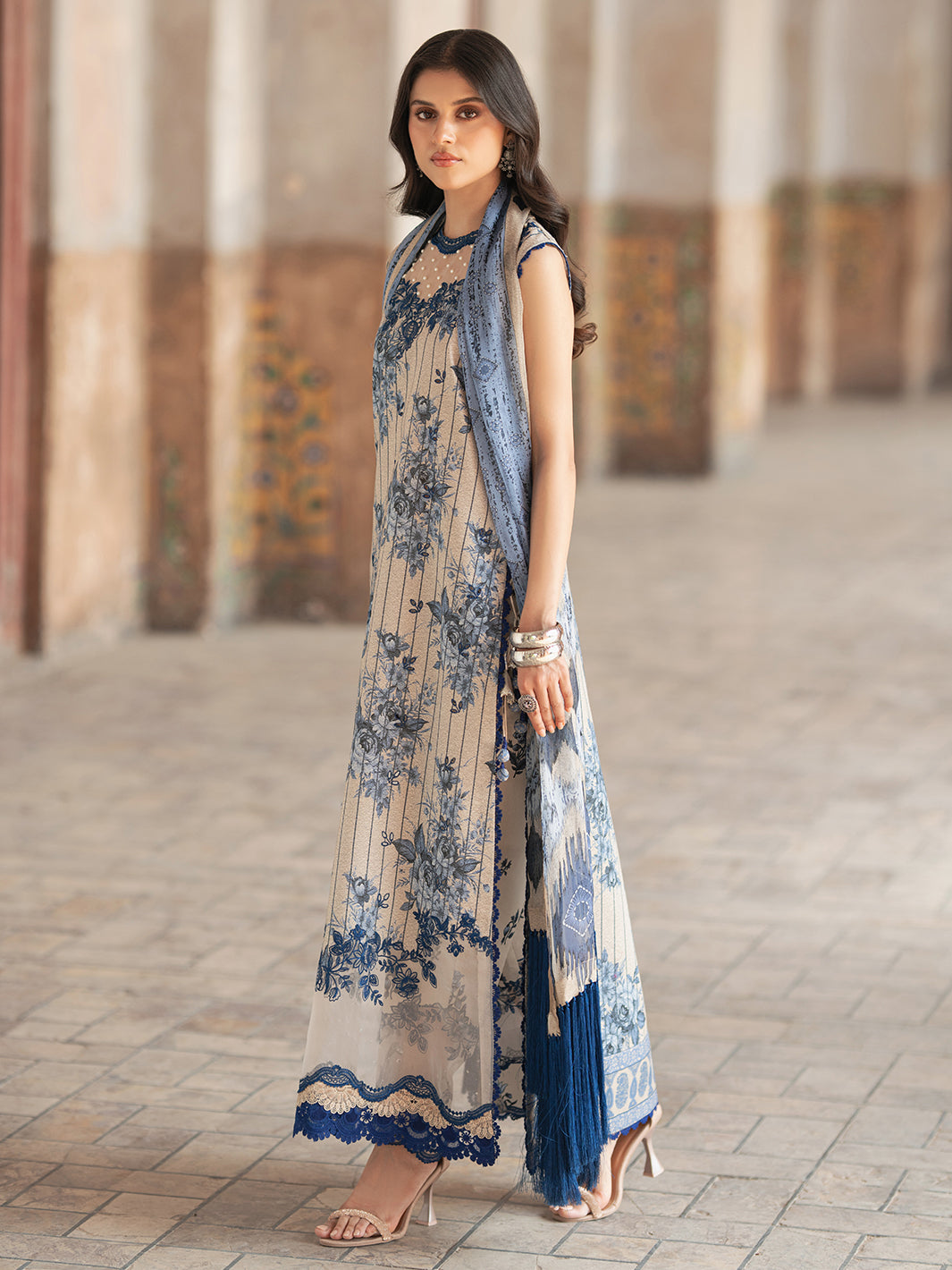 Bin Ilyas | Naqsh Naaz Luxury Lawn 25 | 2087 - A - House Of Hania