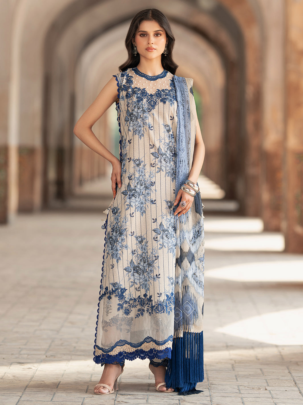 Bin Ilyas | Naqsh Naaz Luxury Lawn 25 | 2087 - A - House Of Hania