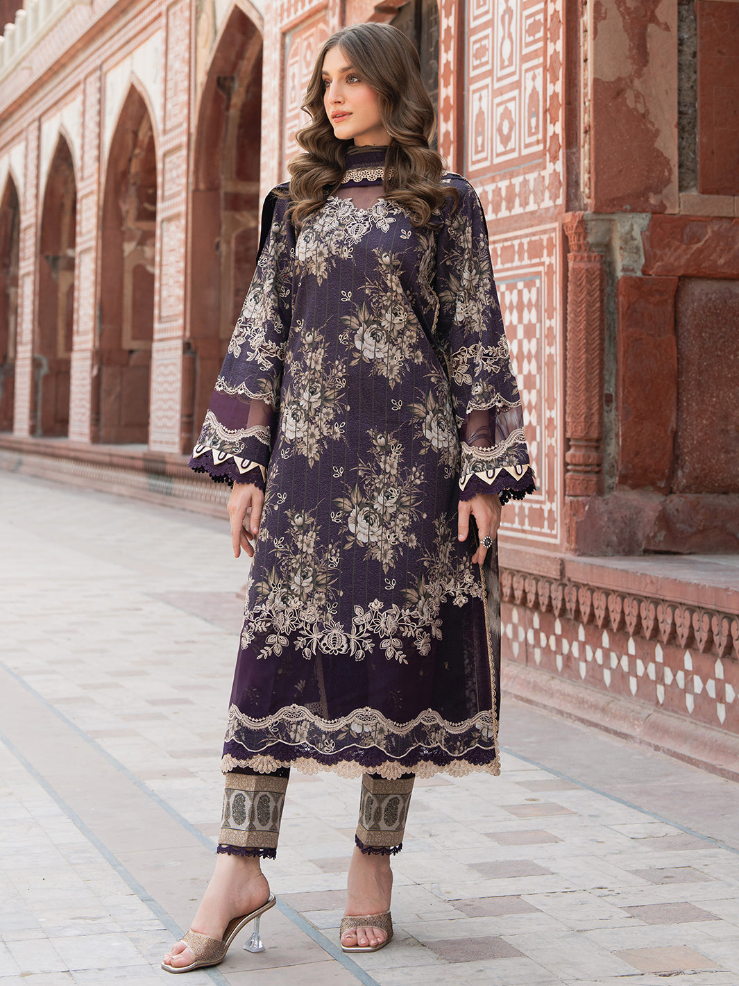 Bin Ilyas | Naqsh Naaz Luxury Lawn 25 | 2087 - B - House Of Hania