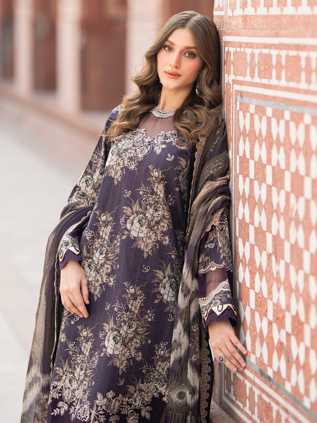 Bin Ilyas | Naqsh Naaz Luxury Lawn 25 | 2087 - B - House Of Hania