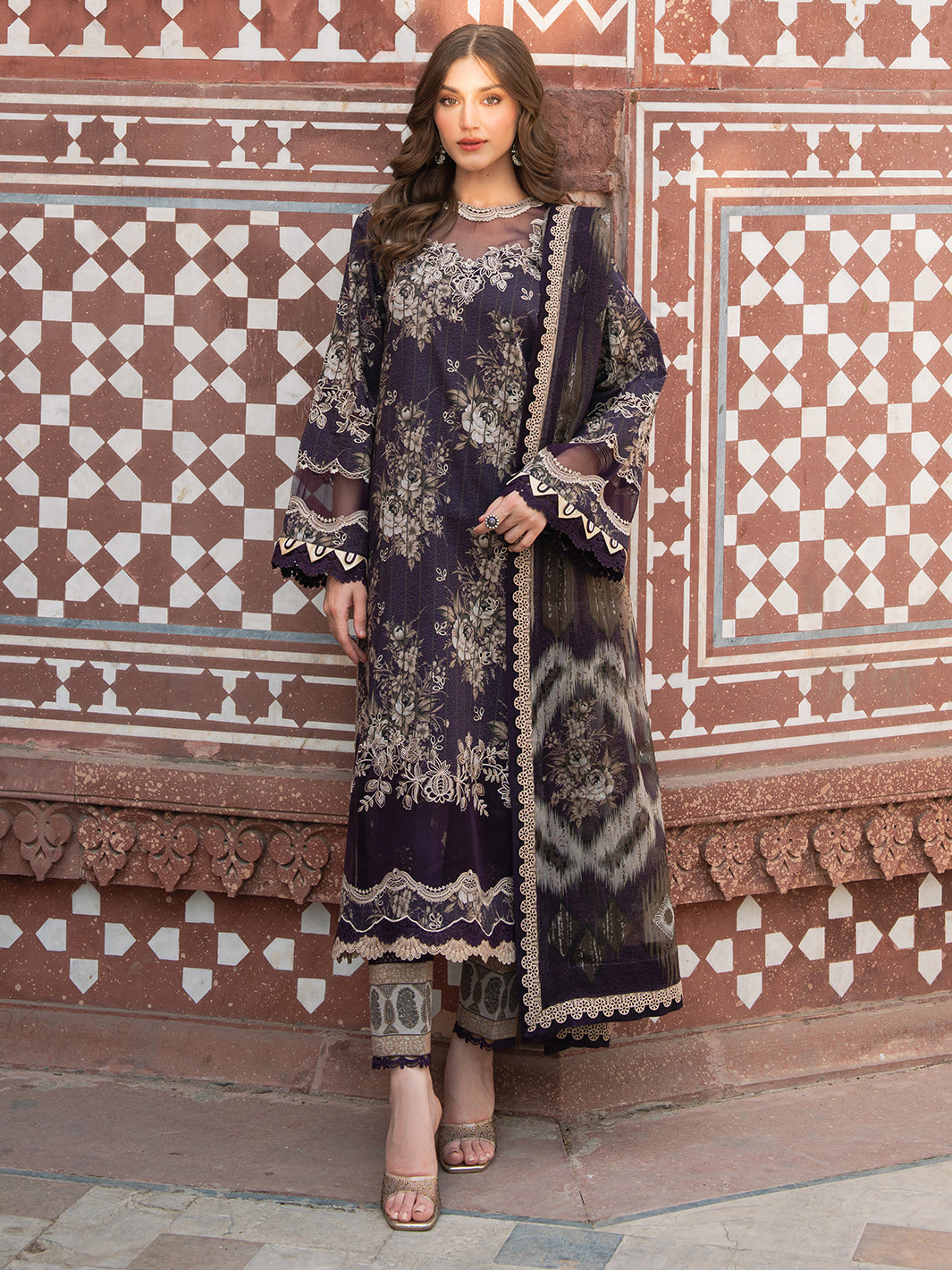 Bin Ilyas | Naqsh Naaz Luxury Lawn 25 | 2087 - B - House Of Hania