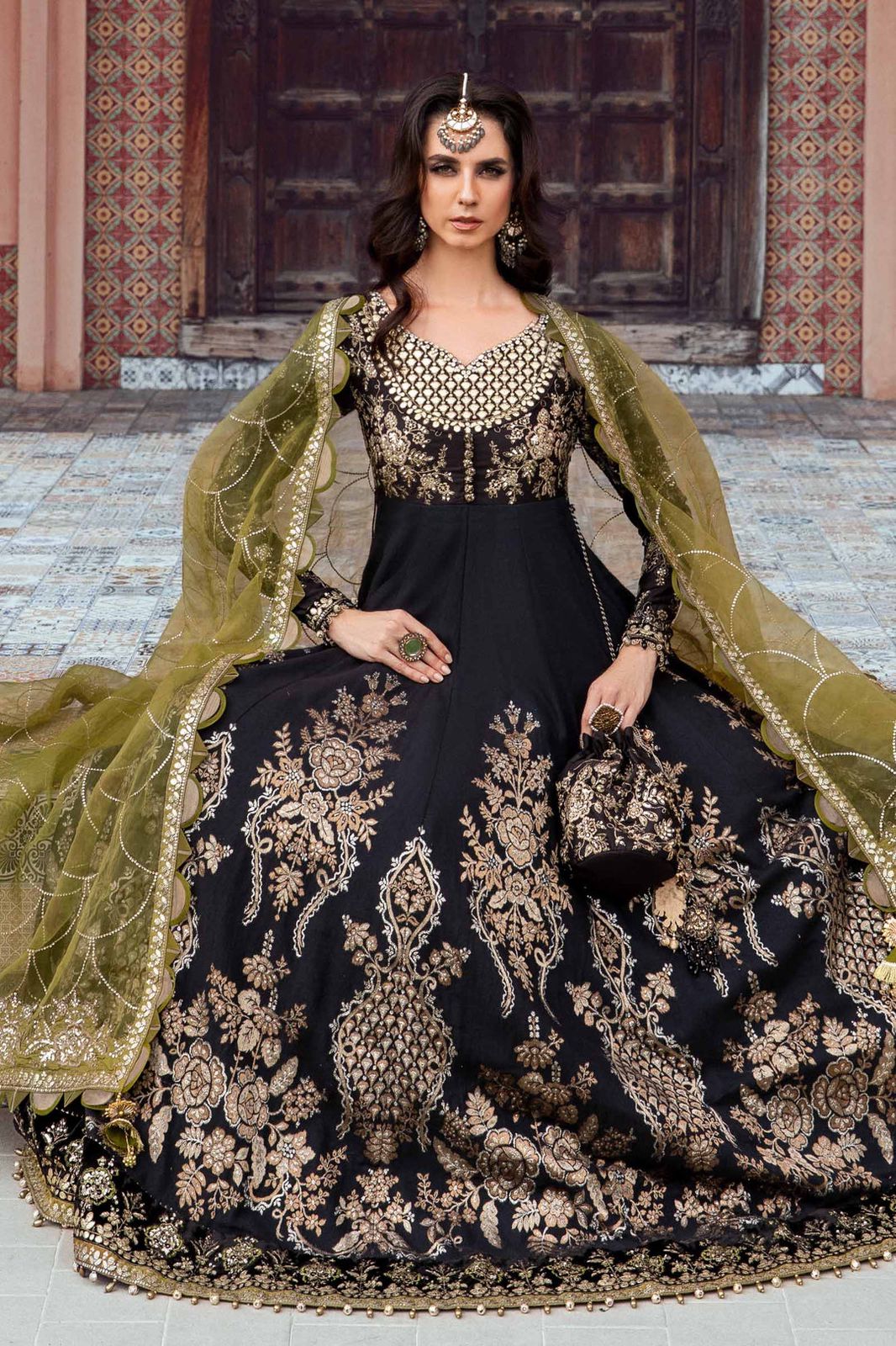 Black - House Of Hania