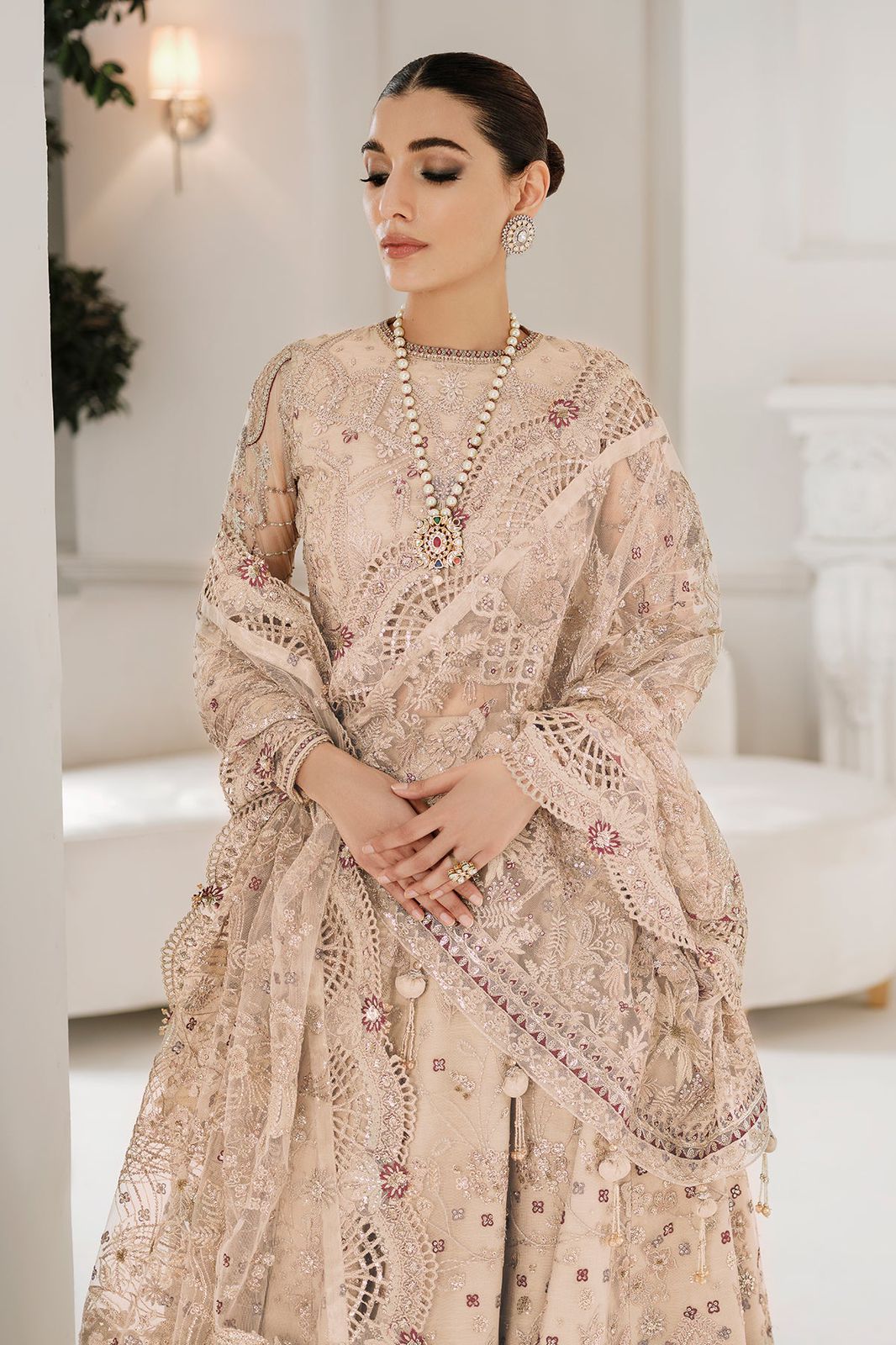 CH10-01 - House Of Hania