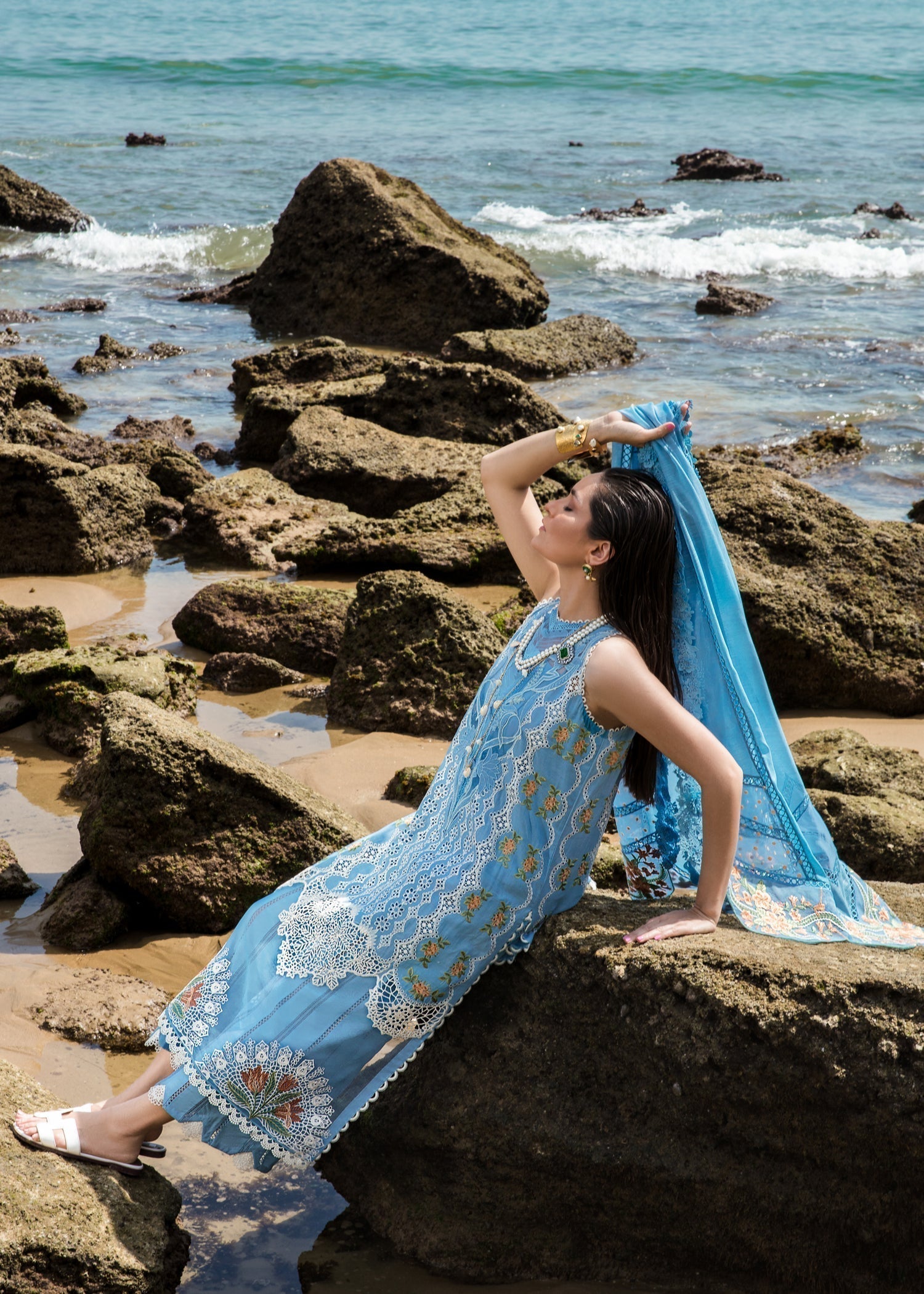 CRIMSON Embroidered Lawn Spring Blooms - D3 A - House Of Hania